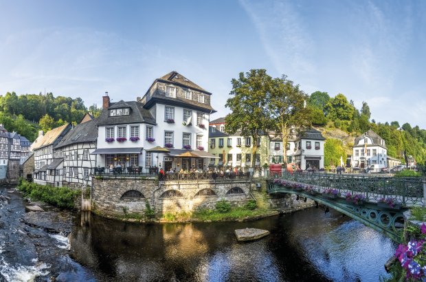 Monschau Eifel Nordrhein-Westfalen Deutschland © Sina Ettmer-stock.adobe.com