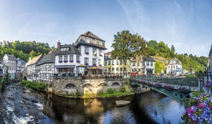 Monschau Eifel Nordrhein-Westfalen Deutschland © Sina Ettmer-stock.adobe.com