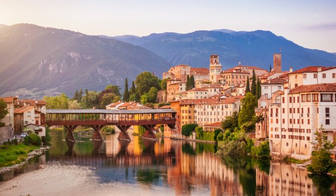 Bassano del Grappa Venetien Italien © bluebeat76 - stock.adobe.com