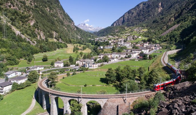 Valposchiavo Puschlav Graubünden Brusio Schweiz © Simone Polattini - stock.adobe.com